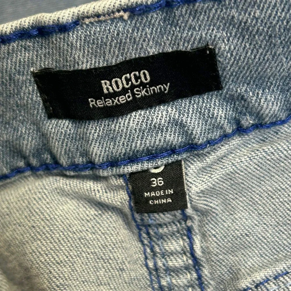 True Religion Rocco Relaxed Skinny Jeans Mens 38x34 Light Wash Blue Thick Stitch